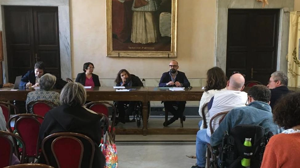 L’incontro organizzato in sala consigliare con amministratori e consulta L’incontro organizzato in sala consigliare con amministratori e consulta