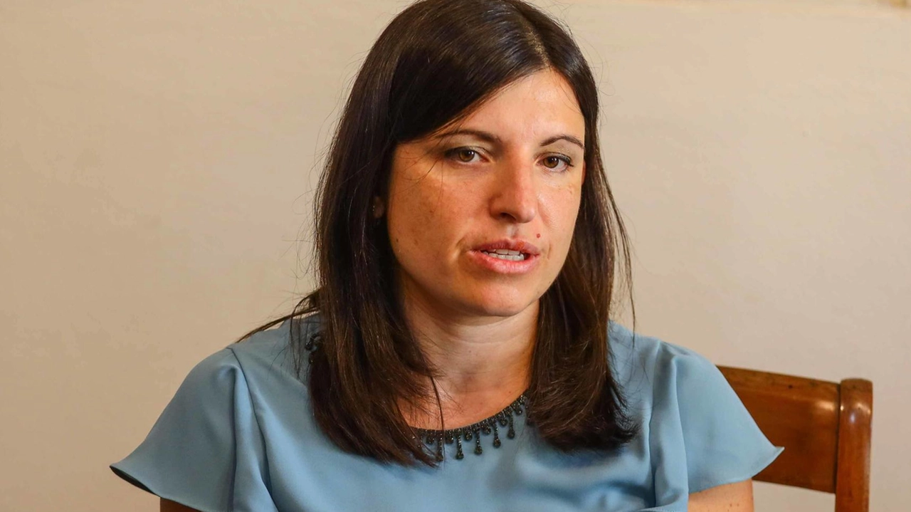 Negli ultimi mesi, i cittadini empolesi che si sono recati all’Urp del Comune, hanno ricevuto un questionario da compilare per... Negli ultimi mesi, i cittadini empolesi che si sono recati all’Urp del Comune, hanno ricevuto un questionario da compilare per...