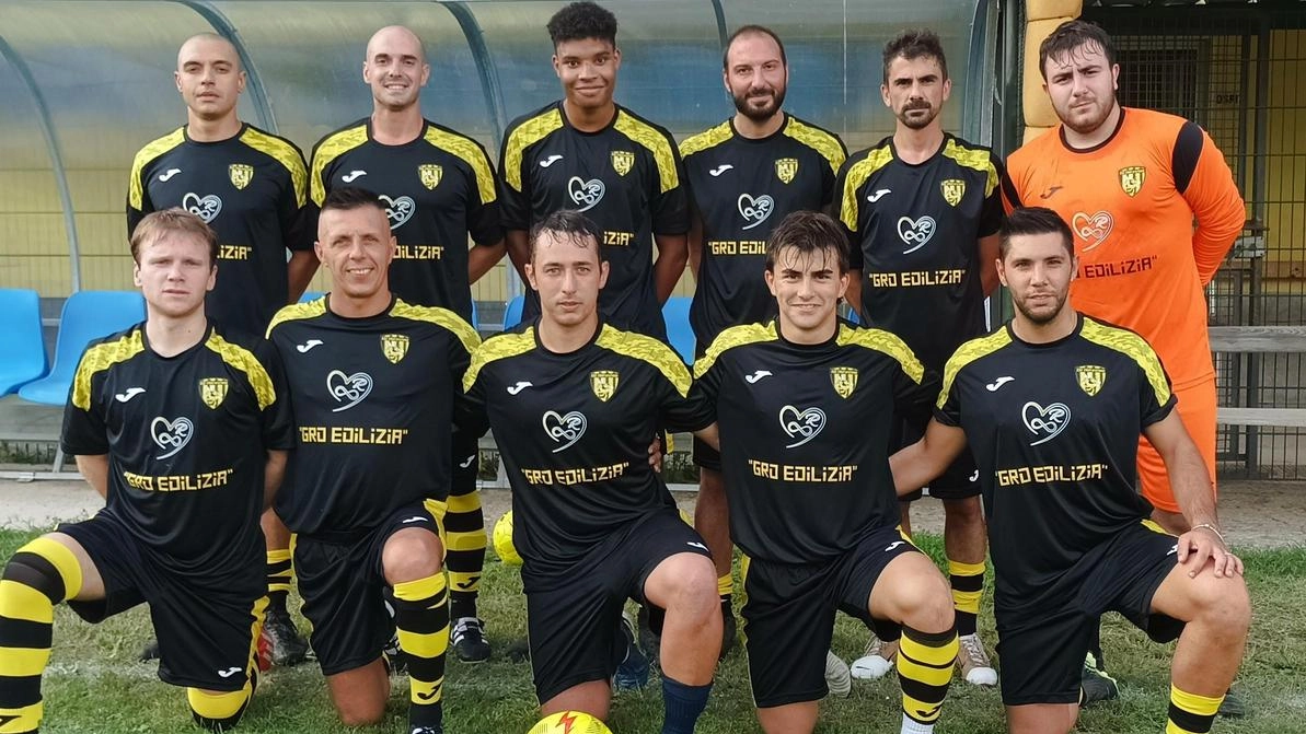 La formazione della Villafranchese scesa in campo per l’amichevole La formazione della Villafranchese scesa in campo per l’amichevole