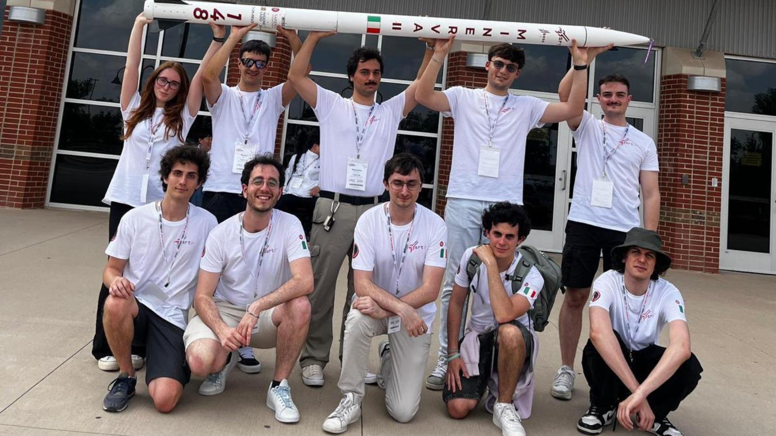 Da Lucca alle stelle: studente lucchese in Texas per la competizione di razzi spaziali Da Lucca alle stelle: studente lucchese in Texas per la competizione di razzi spaziali