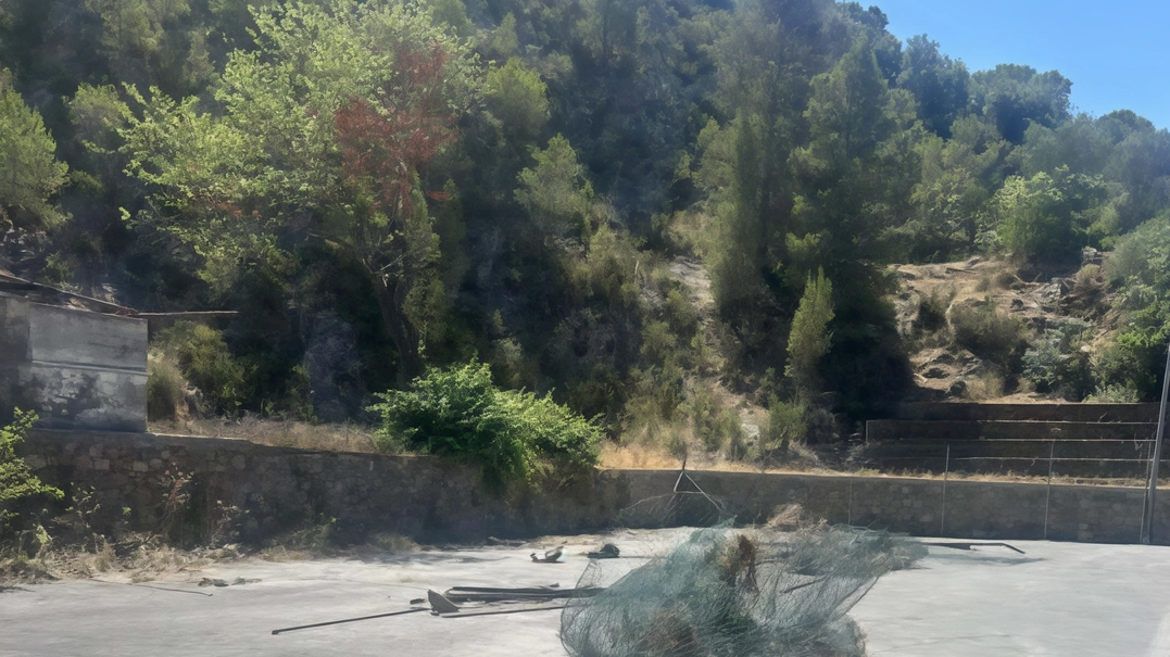 ’Maracanà’, ci siamo. Iniziano i lavori per dotare il campo sportivo di Porto Santo Stefano, intitolato ad Aldo Bussi, di...