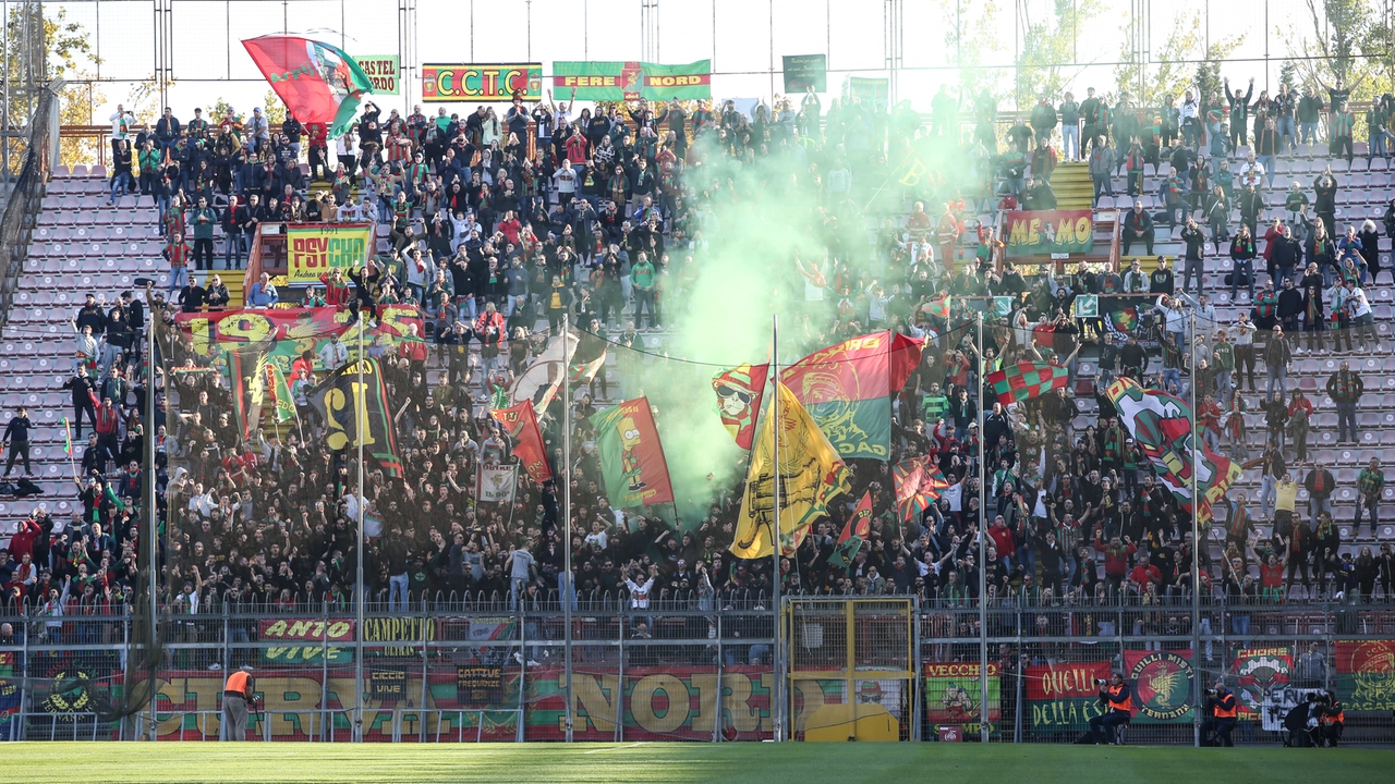 Tifosi ternana in supporto al ternana