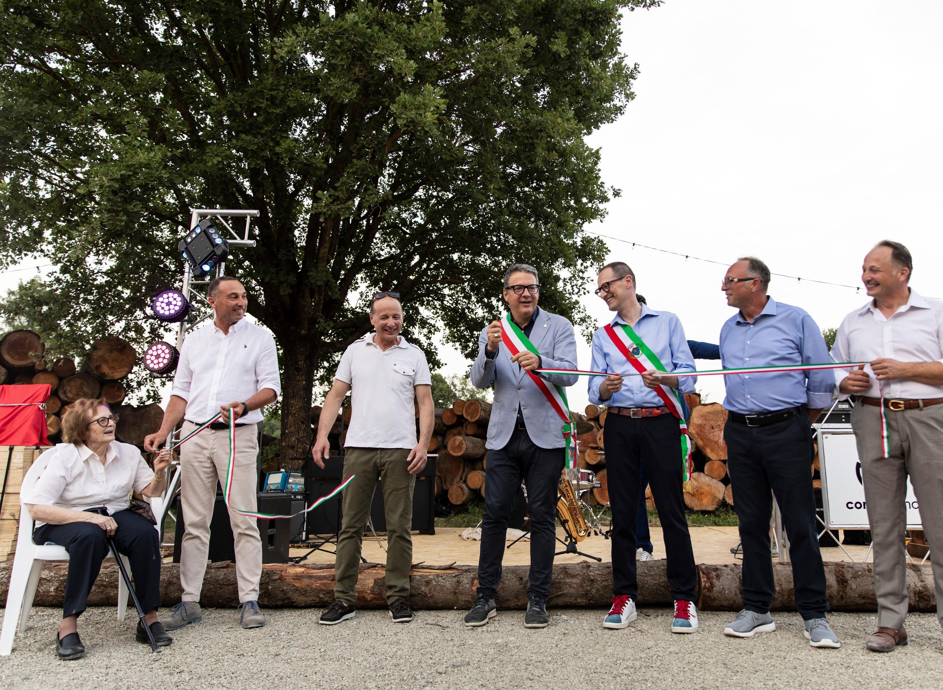 Campaldino, l’impresa da record: "I nostri 80 anni lavorando la legna" Campaldino, l’impresa da record: "I nostri 80 anni lavorando la legna"