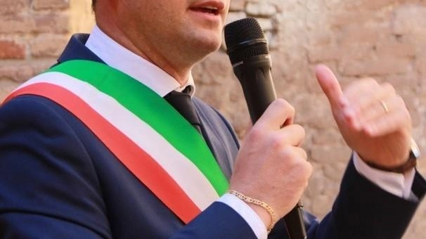 Andrea Marrucci è il primo cittadino di San Gimignano ma anche il presidente di Ali Toscana (Autonomie locali italiane) e in quest’ultima veste parla senza peli sulla lingua della futura riforma della tassa di soggiorno che rischia di essere penalizzante Andrea Marrucci è il primo cittadino di San Gimignano ma anche il presidente di Ali Toscana (Autonomie locali italiane) e in quest’ultima veste parla senza peli sulla lingua della futura riforma della tassa di soggiorno che rischia di essere penalizzante