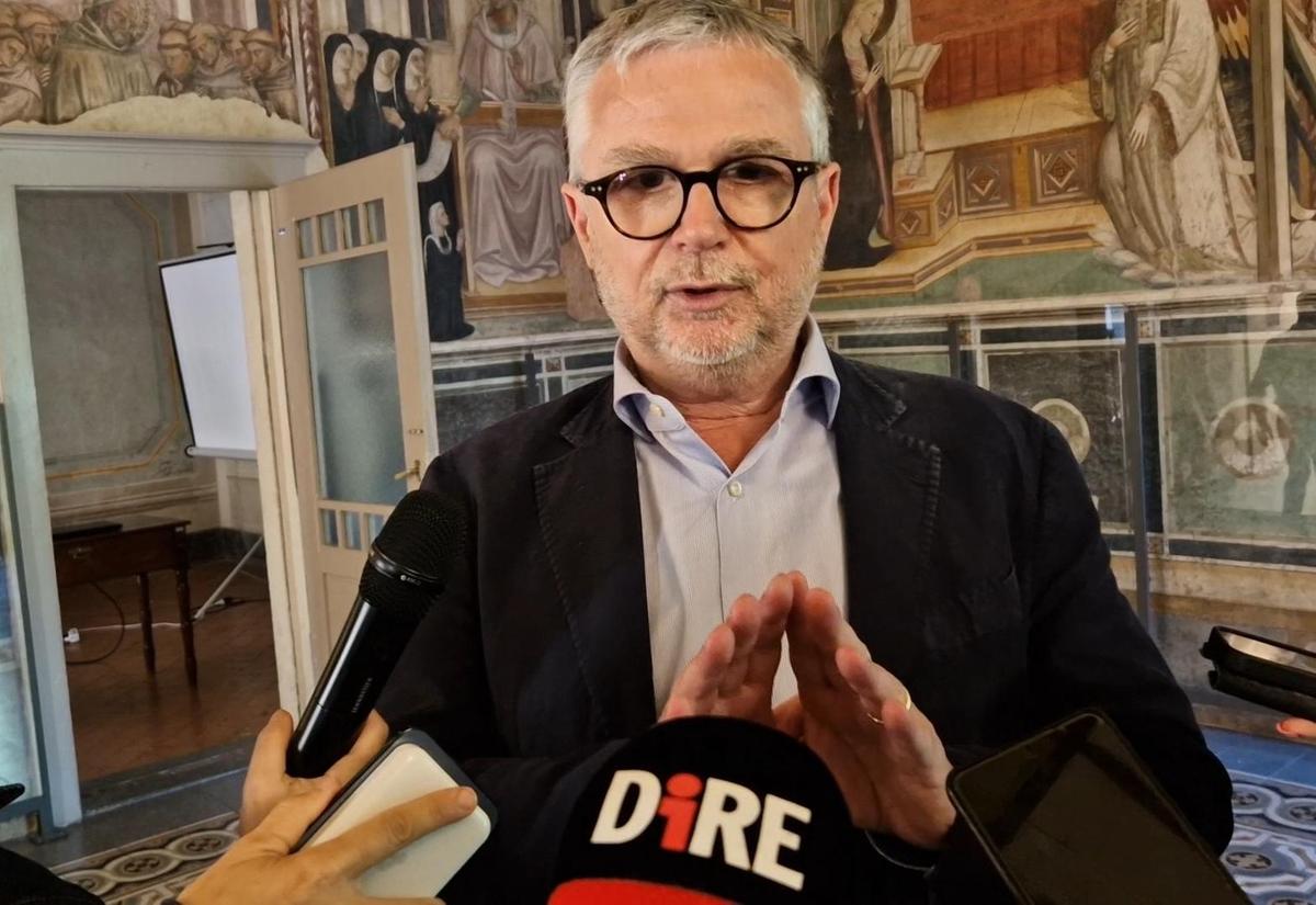 sanit224 la regione punta sul territorio ora pi249 case e ospedali di comunit224