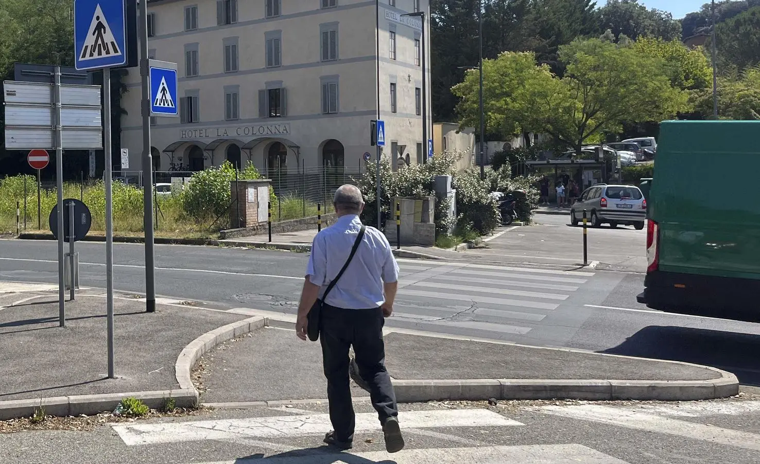 Colonna di San Marco, i residenti:: "Troppi pericoli per i pedoni"