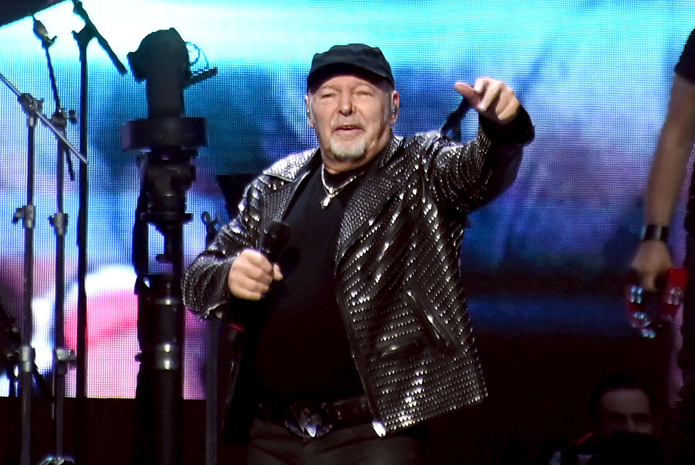 Firenze, a Vasco Rossi le chiavi della città: la cerimonia in Palazzo Vecchio Firenze, a Vasco Rossi le chiavi della città: la cerimonia in Palazzo Vecchio