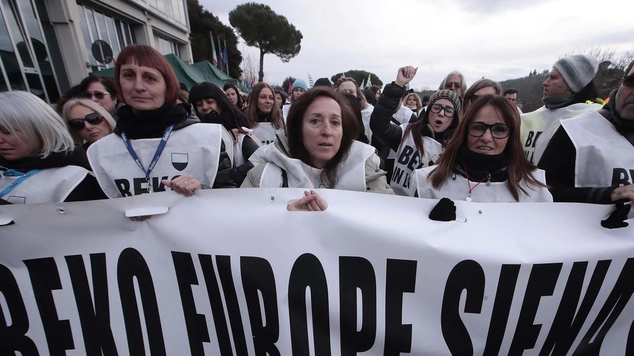 Per la segretaria generale, "restano numerose le vertenze sul territorio" "Il caso Beko non sarà chiuso finché non arriverà un nuovo investitore". E sulla sicurezza: "E’ vissuta come un orpello, si continua a morire". Per la segretaria generale, "restano numerose le vertenze sul territorio" "Il caso Beko non sarà chiuso finché non arriverà un nuovo investitore". E sulla sicurezza: "E’ vissuta come un orpello, si continua a morire".