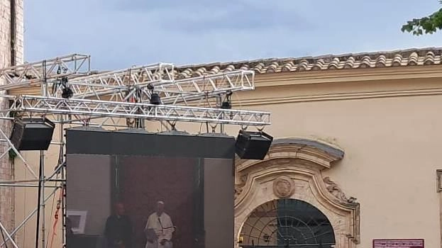 Assisi presa d’assalto dai turisti