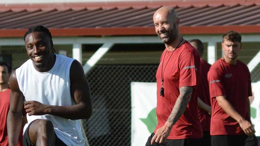 Varela: "Con l’Arezzo per il salto di qualità". Affare fatto anche con il difensore Arena