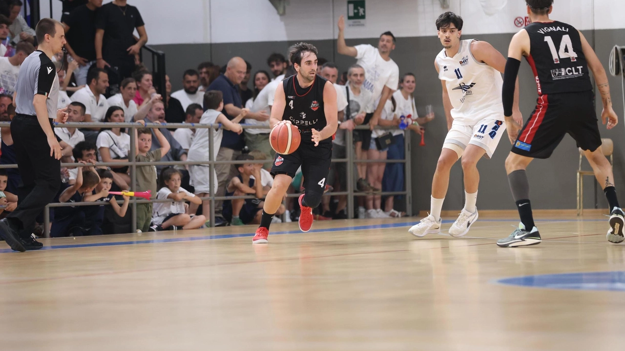 Il Dany Basket Quarrata batte il Basketball Club Lucca nella gara due di finale play-off e ottiene la promozione. Il Dany Basket Quarrata batte il Basketball Club Lucca nella gara due di finale play-off e ottiene la promozione.