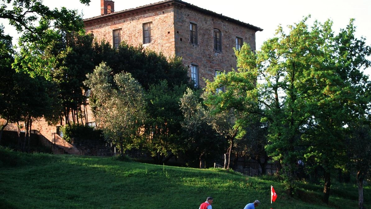 Il prezzo base era di 7 milioni e 680mila euro, con un’offerta minima di 5 milioni e 760mila. In vista del prossimo tentativo di cessione nel nuovo anno sarà applicato un ribasso del 25%. Il prezzo base era di 7 milioni e 680mila euro, con un’offerta minima di 5 milioni e 760mila. In vista del prossimo tentativo di cessione nel nuovo anno sarà applicato un ribasso del 25%.