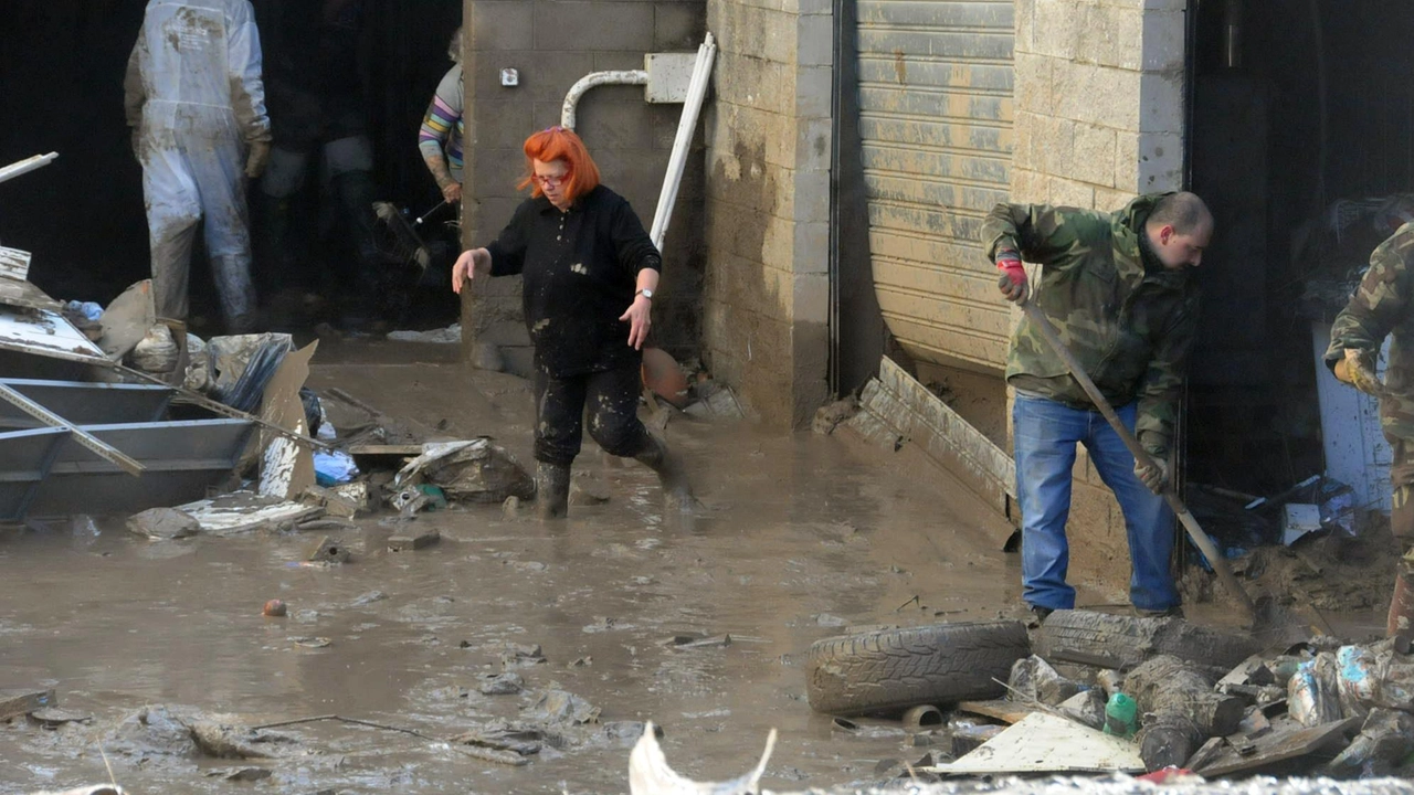 Istantanee dell’alluvione del 2011 ad Aulla (. foto di Massimo Pasquali Istantanee dell’alluvione del 2011 ad Aulla (. foto di Massimo Pasquali