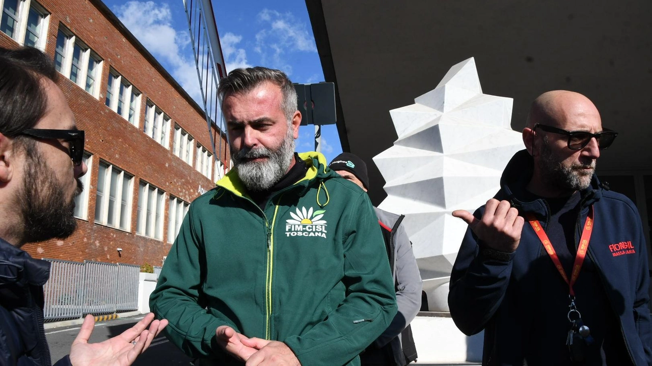 Michele Folloni, segretario di area vasta della Cisl punta al nuovo. piano regolatore del porto come volano di rilancio Michele Folloni, segretario di area vasta della Cisl punta al nuovo. piano regolatore del porto come volano di rilancio