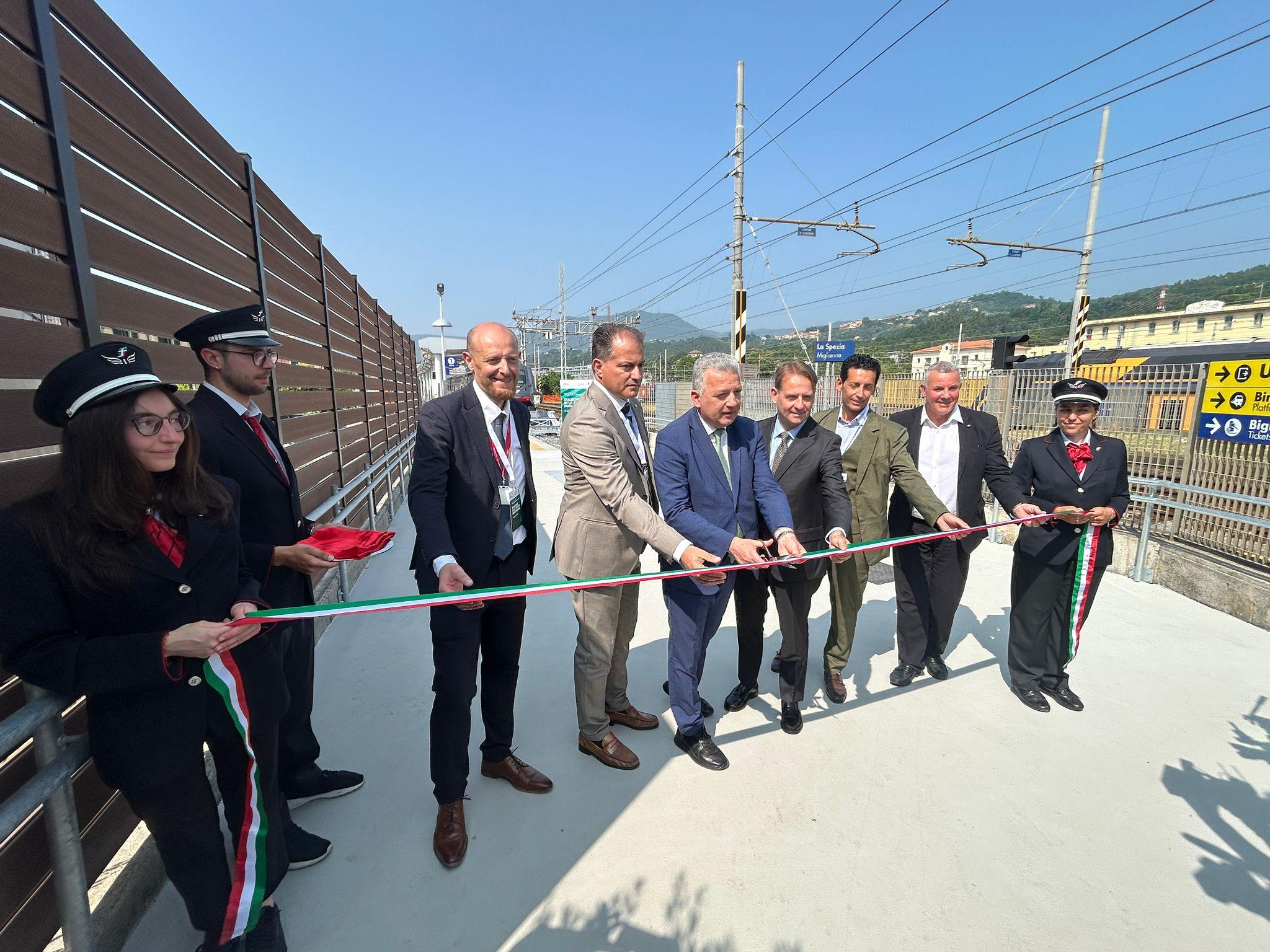 Inaugurato il nuovo binario del Cinque Terre Express: “Una nuova porta d’accesso” Inaugurato il nuovo binario del Cinque Terre Express: “Una nuova porta d’accesso”