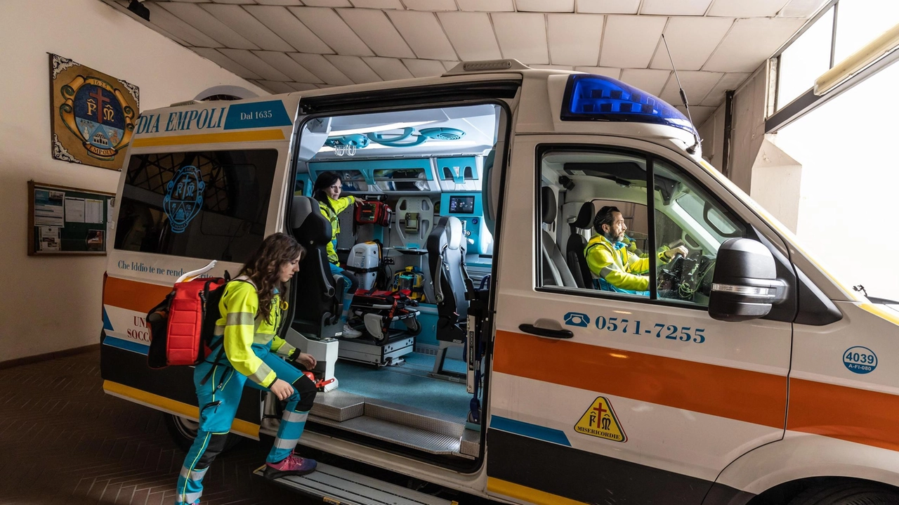 Le ambulanze della Misericordia di Montelupo Fiorentino, Empoli e San Miniato hanno trasferito al pronto soccorso i feriti