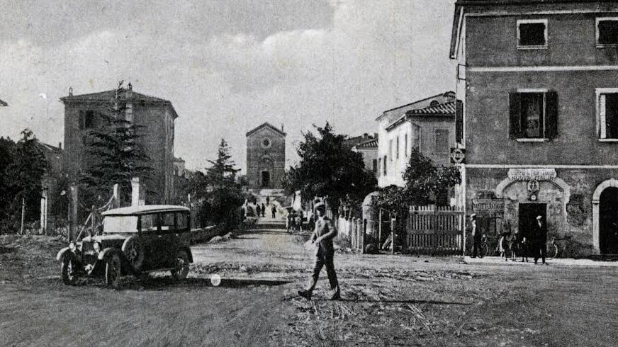 Un tuffo nel passato: ecco un vecchio. scorcio di Montepulciano stazione A raccontare l’evoluzione della frazione poliziana anche una mostra di foto Un tuffo nel passato: ecco un vecchio. scorcio di Montepulciano stazione A raccontare l’evoluzione della frazione poliziana anche una mostra di foto