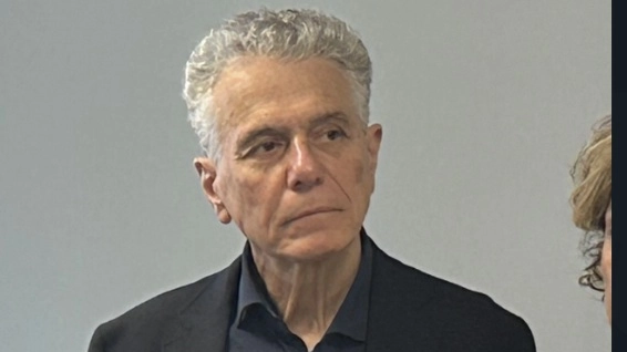 Il dottor Andrea Romani Il dottor Andrea Romani