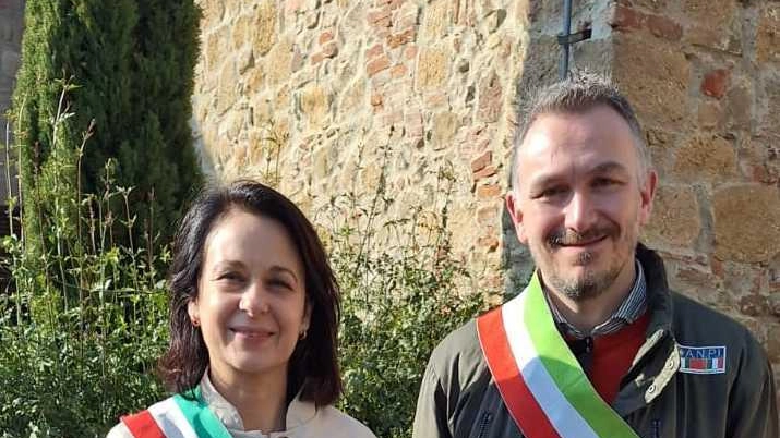 Il sindaco di Pienza Manolo Garosi alla commemorazione della battagglia di Monticchiello e la sindaca di Scandicci Claudia Sereni