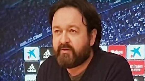 Il presidente dell’Endas. Vittorio Benedetti. A destra, un’immagine del palazzetro dello sport di Avenza e, in basso, i lavori alla piscina comunale di Massa Il presidente dell’Endas. Vittorio Benedetti. A destra, un’immagine del palazzetro dello sport di Avenza e, in basso, i lavori alla piscina comunale di Massa