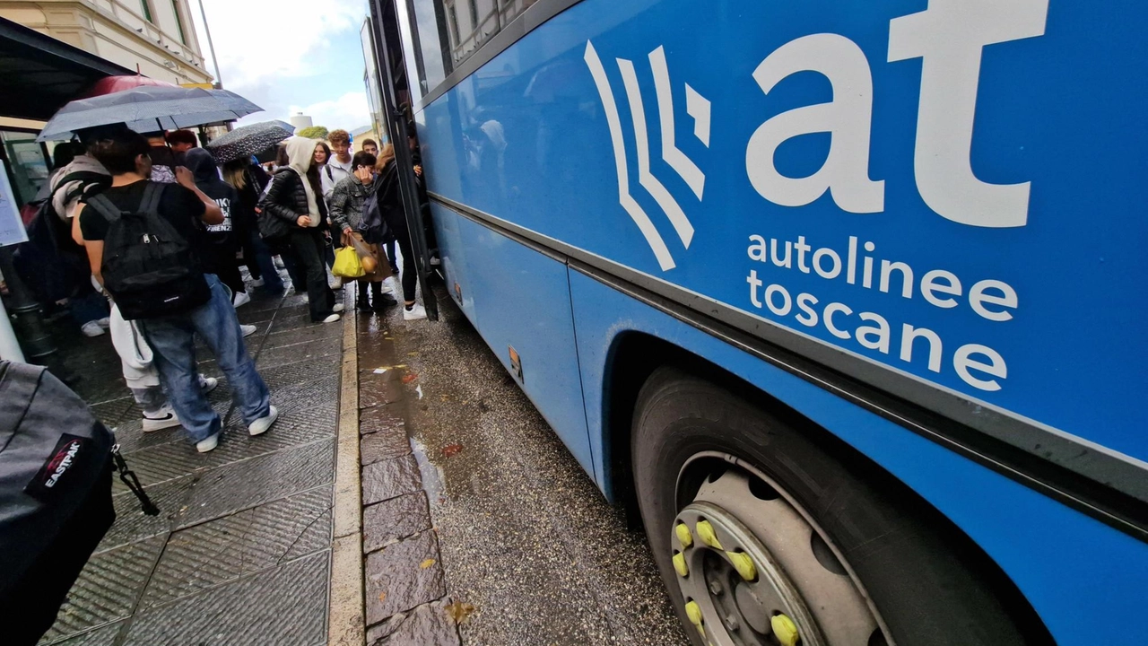 Arrivano tre nuove fermate nella zona di Ponte all’Abate per venire incontro alle richieste degli studenti Arrivano tre nuove fermate nella zona di Ponte all’Abate per venire incontro alle richieste degli studenti