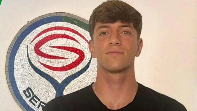 Stefano Pani è stato il grande colpo in difesa del Seravezza: classe 2002 dall’Olbia, vanta trascorsi giovanili a Lecce, Cagliari e Samp Stefano Pani è stato il grande colpo in difesa del Seravezza: classe 2002 dall’Olbia, vanta trascorsi giovanili a Lecce, Cagliari e Samp