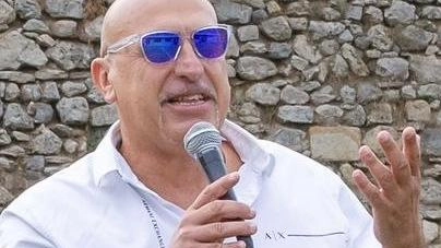 ORBETELLO Al via ’Laguna in festival’: oggi e domani la danza è protagonista in piazza Giovanni Paolo II, nel centro storico... ORBETELLO Al via ’Laguna in festival’: oggi e domani la danza è protagonista in piazza Giovanni Paolo II, nel centro storico...