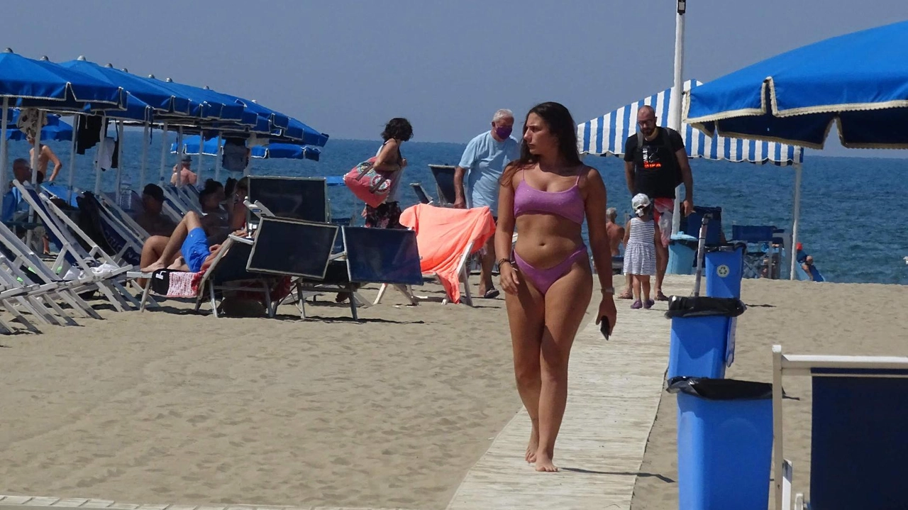 La stagione balneare è iniziata, ma ci sono ancora degli stabilimenti in cerca di personale La stagione balneare è iniziata, ma ci sono ancora degli stabilimenti in cerca di personale