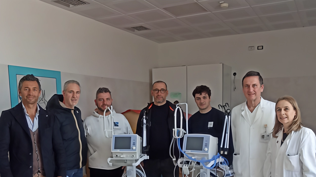 EMPOLI Ancora una donazione da parte della Fondazione LaborPro alla Pediatria dell’ospedale San Giuseppe. Dopo l’ecografo donato poco meno di un... EMPOLI Ancora una donazione da parte della Fondazione LaborPro alla Pediatria dell’ospedale San Giuseppe. Dopo l’ecografo donato poco meno di un...