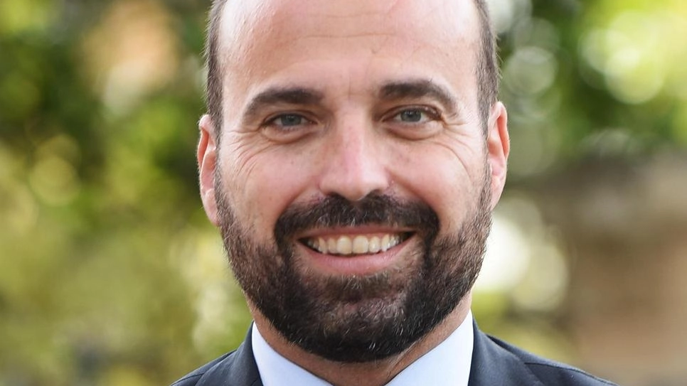 Nasce a Pisa un nuovo partito liberaldemocratico, con ex membri di Italia Viva e Azione contrari a certe alleanze. Presentazione del libro di Luigi Marattin e dibattito sul futuro del movimento. Nasce a Pisa un nuovo partito liberaldemocratico, con ex membri di Italia Viva e Azione contrari a certe alleanze. Presentazione del libro di Luigi Marattin e dibattito sul futuro del movimento.