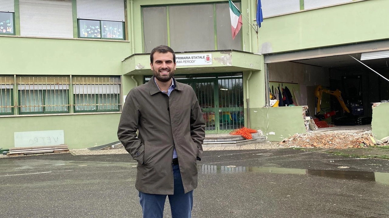 Vagnoli: "Con questo lavoro completiamo il sogno di avere le nostre dieci edifici scolastici rinnovati" . Vagnoli: "Con questo lavoro completiamo il sogno di avere le nostre dieci edifici scolastici rinnovati" .