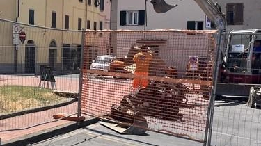 Il cantiere di CastelCycling a Castelfranco in via Solferino Il cantiere di CastelCycling a Castelfranco in via Solferino