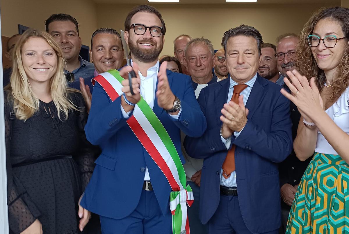 https://www.lanazione.it/image-service/view/acePublic/alias/contentid/ZjczMjc1NTctYzk4Mi00/0/un-nuovo-asilo-ad-agliana-inaugurato-il-bianconiglio-spazio-a-venticinque-bimbi.jpeg?f=1.90:1&w=1200