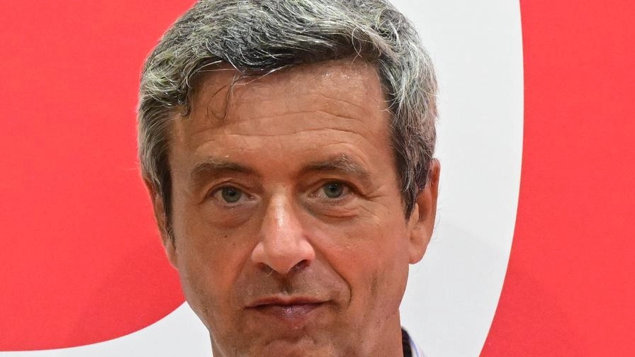 Il centrosinistra indica Andrea Orlando come candidato alle elezioni liguri, ottenendo ampio consenso da Pd, M5S, Verdi e Sinistra. L'ufficialità è imminente dopo il via libera di importanti esponenti. Il centrosinistra indica Andrea Orlando come candidato alle elezioni liguri, ottenendo ampio consenso da Pd, M5S, Verdi e Sinistra. L'ufficialità è imminente dopo il via libera di importanti esponenti.