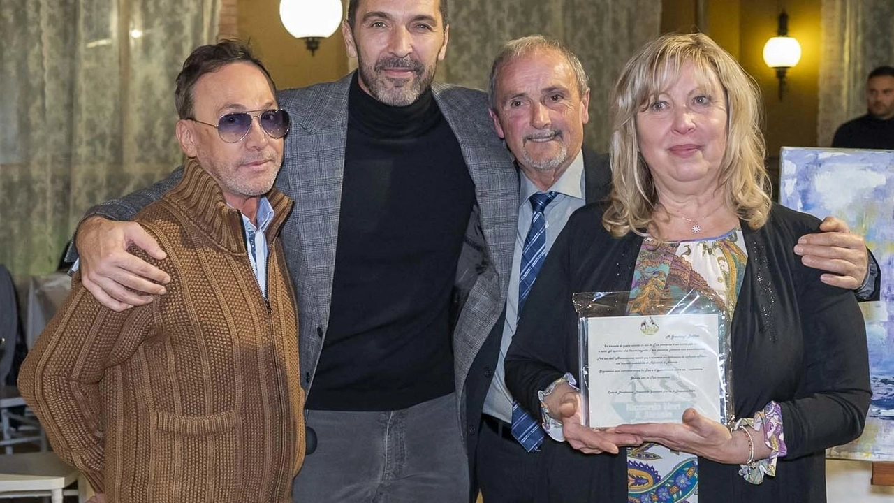 Ricordi ed emozioni, alla cena solidale compare anche Buffon Ricordi ed emozioni, alla cena solidale compare anche Buffon
