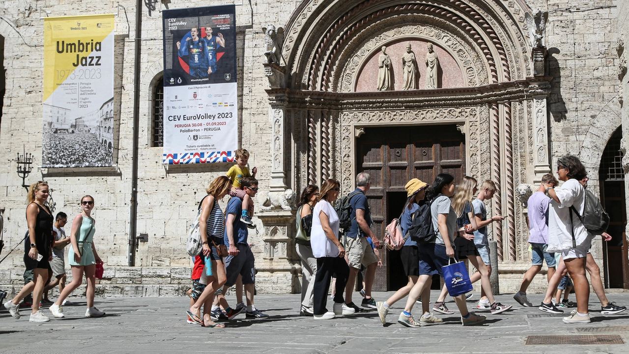 Il comparto del turismo fa da traino alle assunzioni di agosto Il comparto del turismo fa da traino alle assunzioni di agosto
