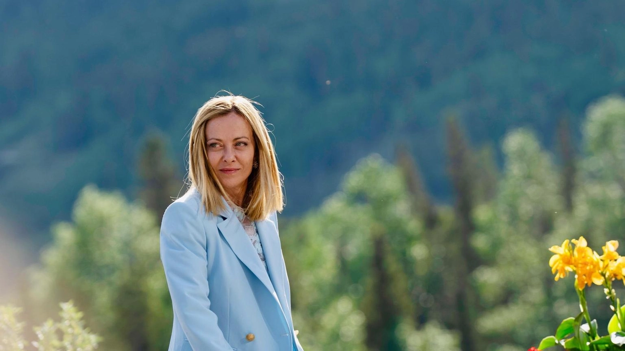 La presidente del Consiglio Giorgia Meloni esorta gli studenti a dare il massimo per affrontare il futuro. La presidente del Consiglio Giorgia Meloni esorta gli studenti a dare il massimo per affrontare il futuro.