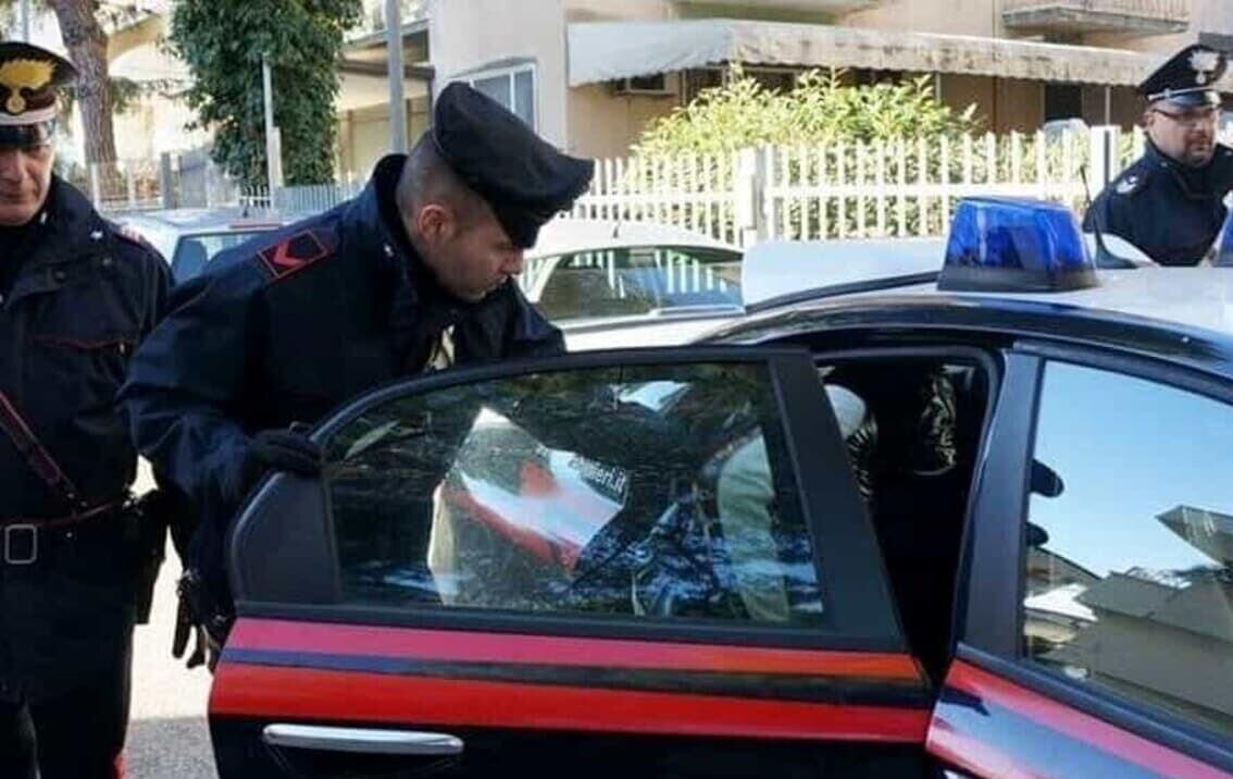 “Abusata nella fattoria”. La denuncia dei genitori di una bambina di 8 anni. Indagano i carabinieri “Abusata nella fattoria”. La denuncia dei genitori di una bambina di 8 anni. Indagano i carabinieri