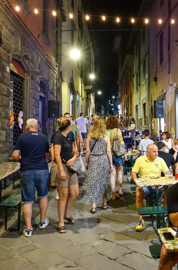 Settimana del Commercio. Arriva il clou: stasera i fuochi e poi eventi fino a sabato