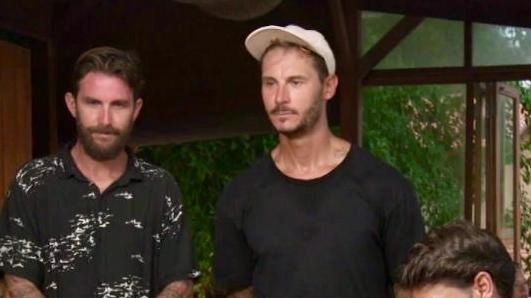 Due amici italiani da Pontedera conquistano Bali con la Terrazza Uluwatu, trasmettendo passione per la cucina italiana e vincendo un premio televisivo. Due amici italiani da Pontedera conquistano Bali con la Terrazza Uluwatu, trasmettendo passione per la cucina italiana e vincendo un premio televisivo.
