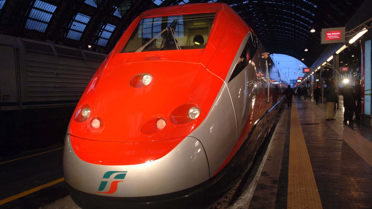 Un treno Alta Velocità Un treno Alta Velocità