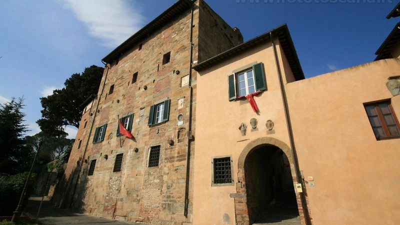 Palazzo Pretorio sede del Comune di Vicopisano Palazzo Pretorio sede del Comune di Vicopisano