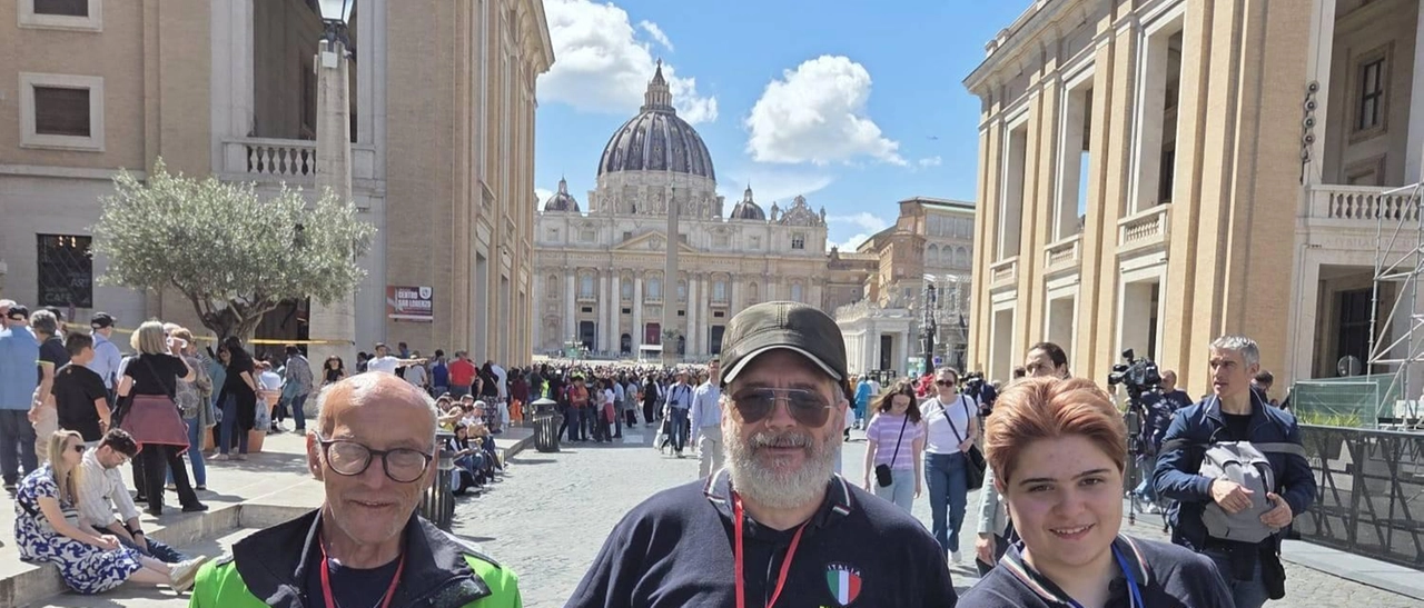 Al servizio dei fedeli. Croce Verde ai funerali con i suoi volontari