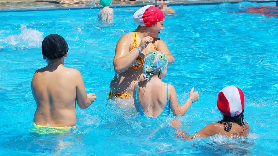 Una piscina in una foto di repertorio
