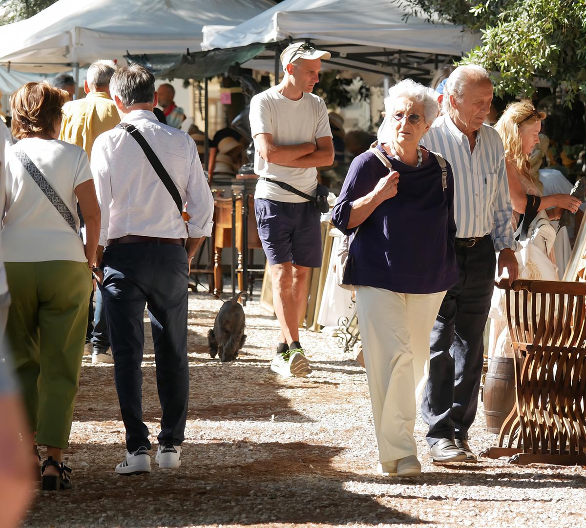 fiera bagno di folla al prato tra i banchi un divo del rock