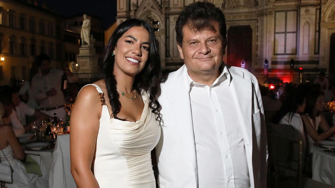 Il vertice Finres: Asmaa Gacem con il marito Antonio Politano Il vertice Finres: Asmaa Gacem con il marito Antonio Politano