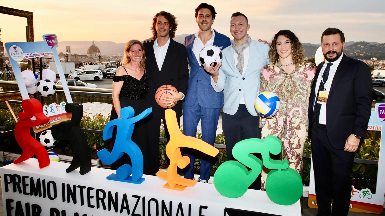 Il gran gala Menarini. Da Figo a Billy Costacurta. Parata di stelle al Piazzale / 