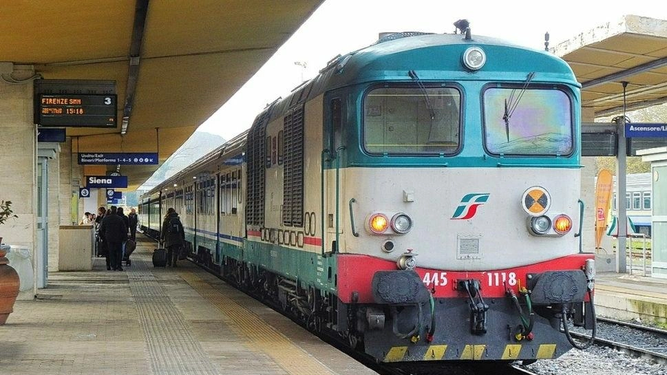 Il comitato Rinascita Uici denuncia gravi disservizi nella tratta ferroviaria Siena-Firenze anche nel tratto valdelsano del percorso Il comitato Rinascita Uici denuncia gravi disservizi nella tratta ferroviaria Siena-Firenze anche nel tratto valdelsano del percorso