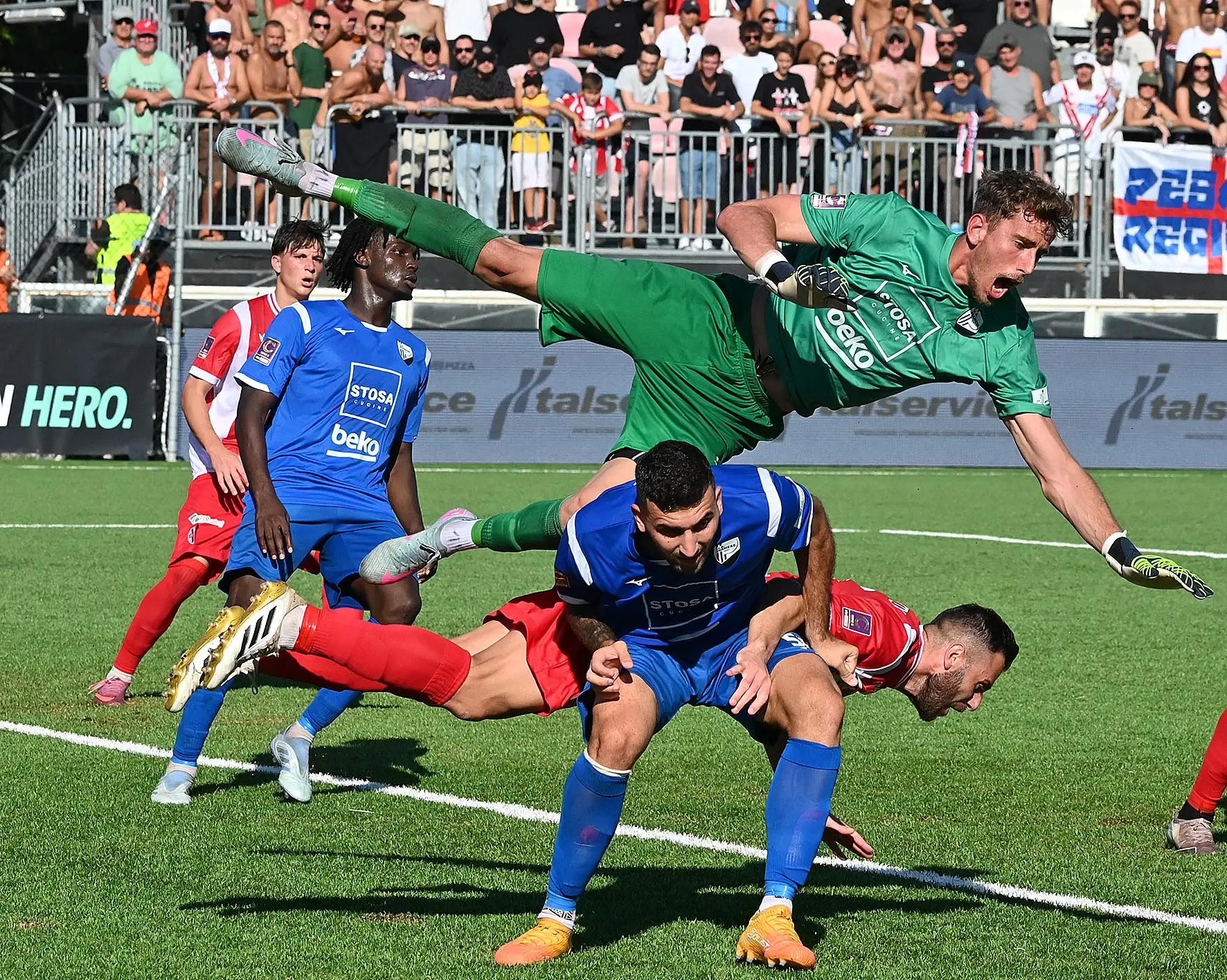 Una gagliarda Pianese coglie un punto pesante a Pesaro: 0-0