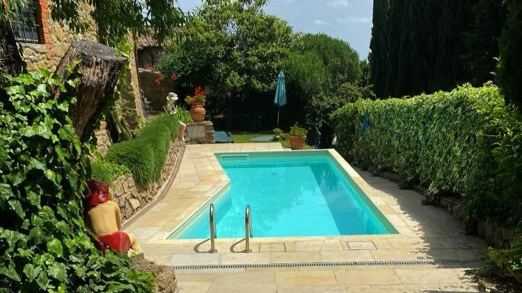 Una casa con piscina in provincia di Siena Una casa con piscina in provincia di Siena